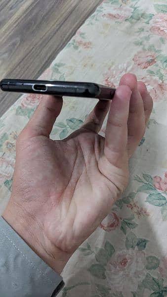 Sony Xperia  5 Mark 2 100% okay 10/10 brand new lush condition 9