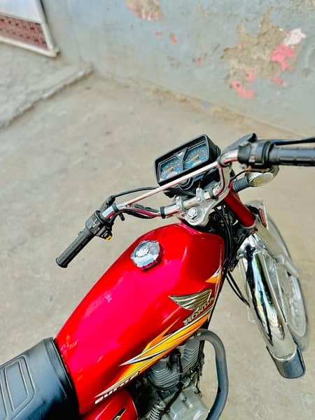 HONDA 125  2021 MODEL 2