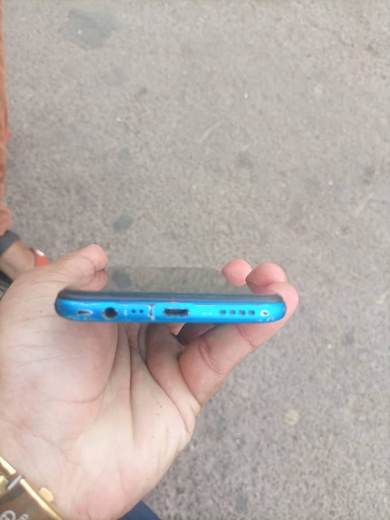 Realme 5i 4/64 With Box Condition 10/8 1