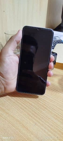 Vivo y33s Lush condition 100 ok with original box and charger 2