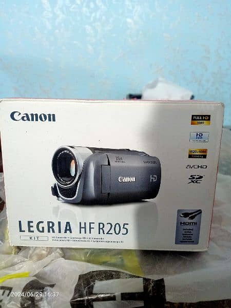 Canon Camcorder Camera (Legria HFR205) 11