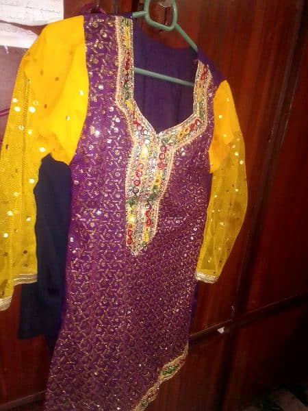 mehndi suits 2 1