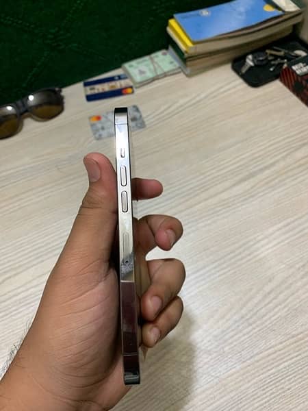 iPhone 13 Pro factory unlock 1