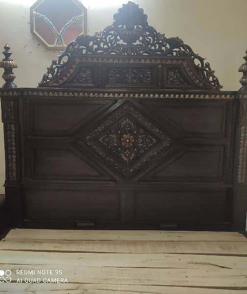 chinioti king size bed  with dressing and two side tables 1