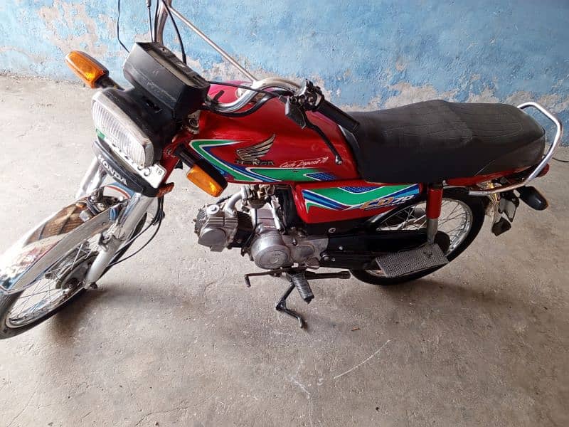 Honda CD 70 2018 3