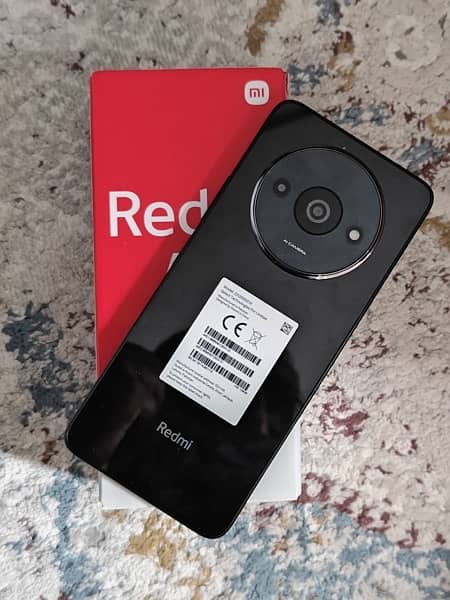 Redmi A3 4GB/128GB Black 10/10 condition 6
