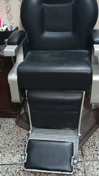 Hair cutting chair available 5