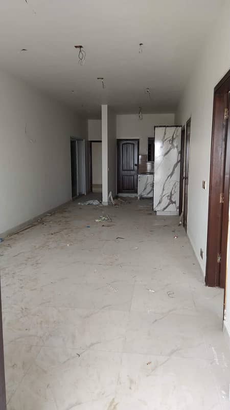 Centrally Located Flat In Royal 8 Icon Is Available For Rent 4