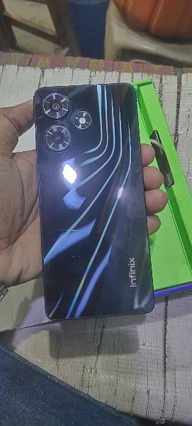 Infinix Hot 30 8+8/16/128 1