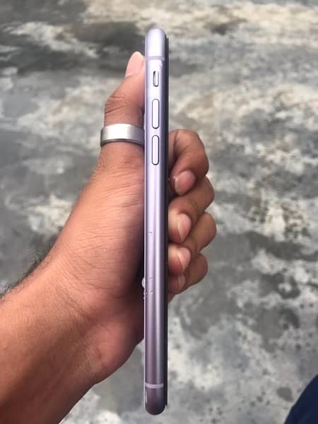 iphone 11 128GB 1