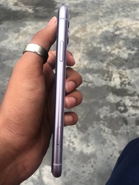 iphone 11 128GB 4