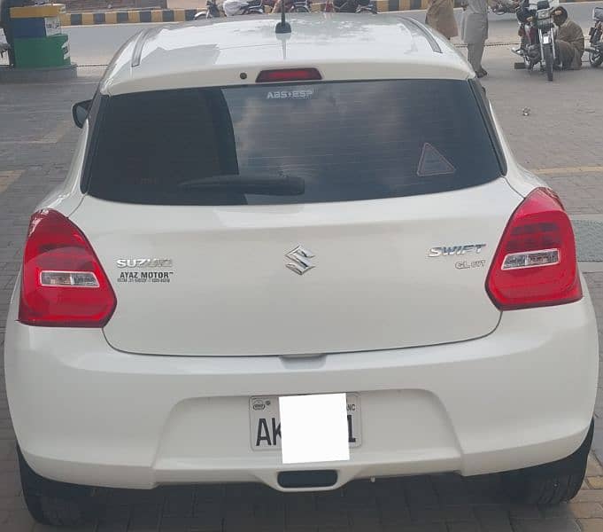 SUZUKI SWIFT (GL) (CVT) (2022) (WHITE) 3