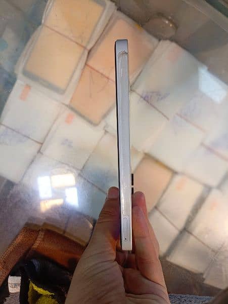 Samsung a15. . . 20 days used condition 10/10 8gb 256 memory white colour 5