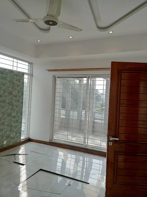 1 Kanal Upper Portion Available For Rent In DHA Phase 7 Lahore 8