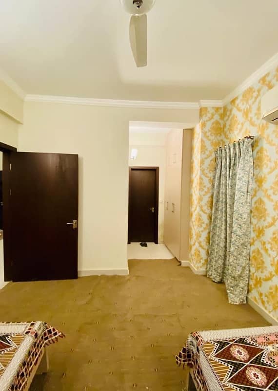 2 Bed rooms fully furnished for rent bahria town Karachi 4