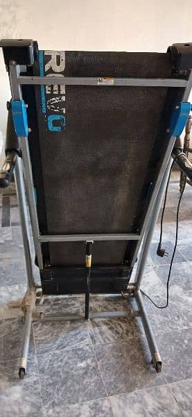 Revo Treadmill (For sale) 4