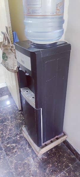 water dispenser 1