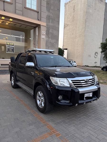 Toyota Hilux Vigo champ 4X4 Model 2015 0