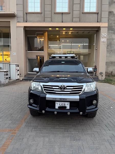 Toyota Hilux Vigo champ 4X4 Model 2015 1