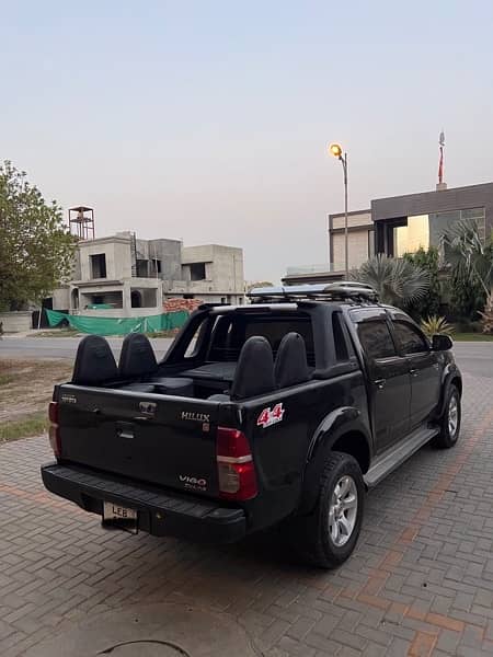 Toyota Hilux Vigo champ 4X4 Model 2015 3