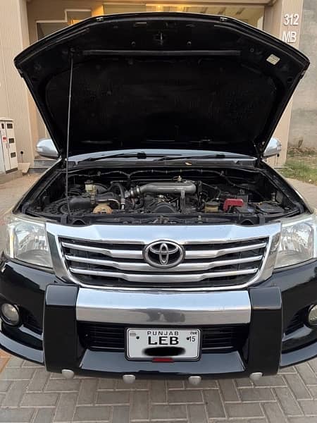 Toyota Hilux Vigo champ 4X4 Model 2015 11