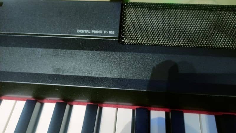 Yamaha p105 digital 88:keys piano with book stand xx stand & pedal 6