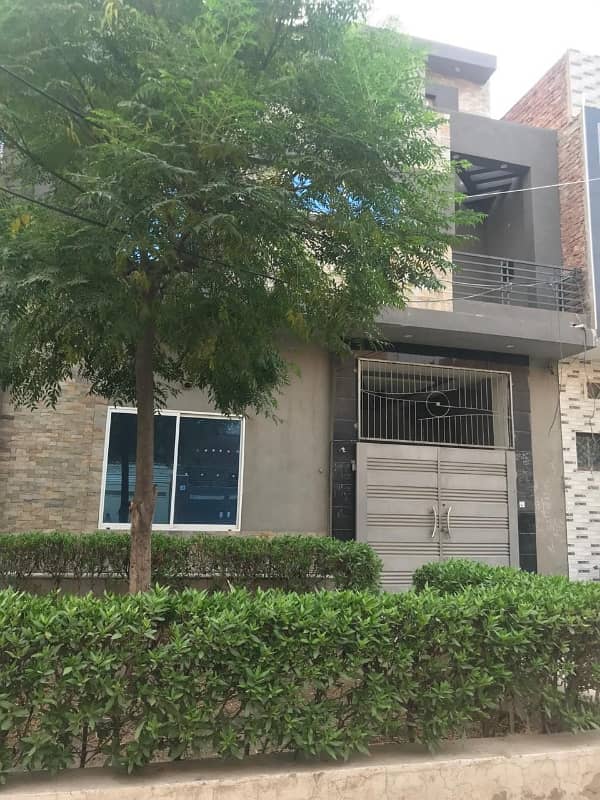 A Prime Location 3.5 Marla House Located In Shahbaz Town Is Available For Sale 2