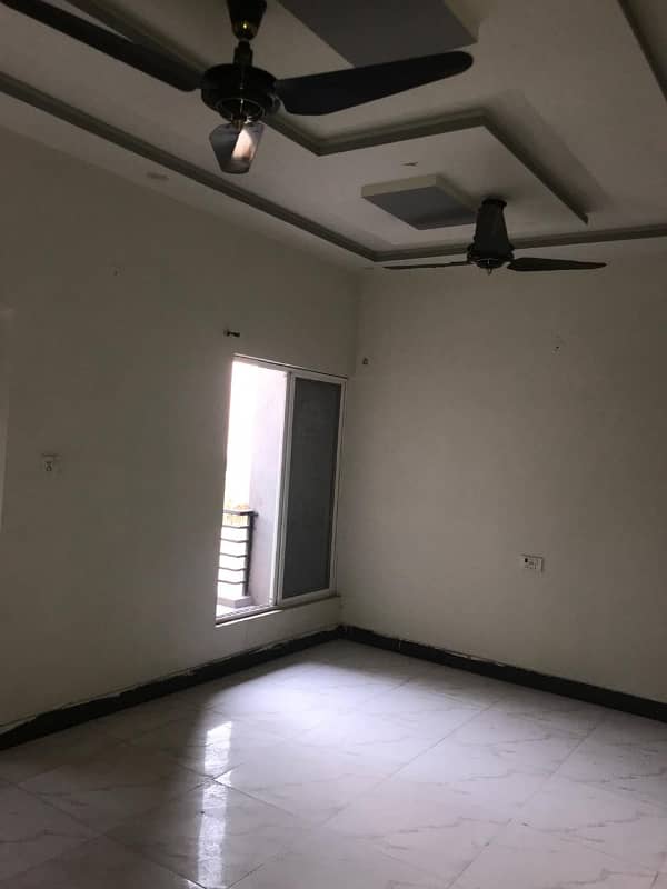 A Prime Location 3.5 Marla House Located In Shahbaz Town Is Available For Sale 7