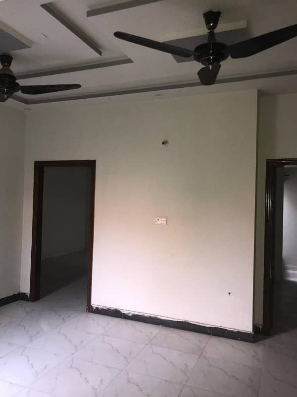 A Prime Location 3.5 Marla House Located In Shahbaz Town Is Available For Sale 9