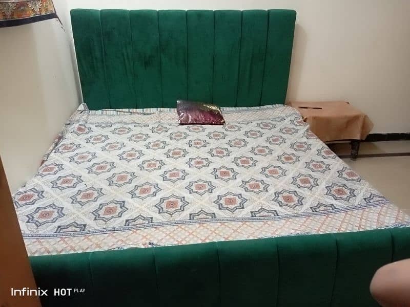 King size Cushion Design Bed for sale 3