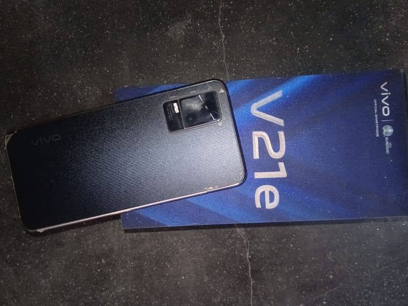 Vivo v21e for sale WhatsApp 0304 6886089 3