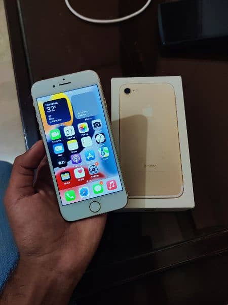 iPhone 7 32GB Official PTA Approved 0