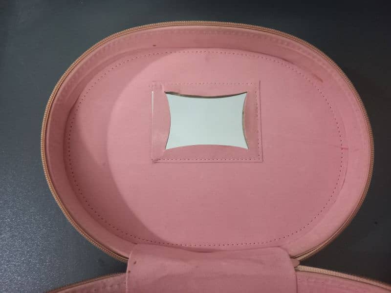 Makeup Case 1