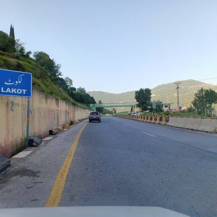 Murree Plots On Main Expressway 12