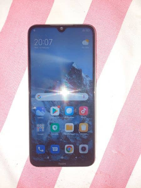 redmi note 8.4gb / 64 gb. with box. 7