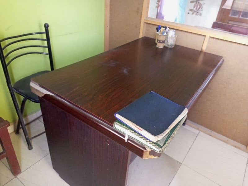 Office table ( Suitable for schools and coaching) 1