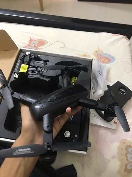 snaptain 500 foldable drone 0