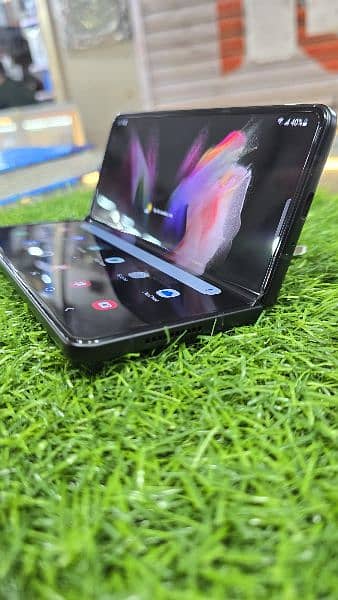 Samsung galaxy fold 3 5g 0