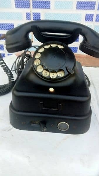 vintage telephone set 4
