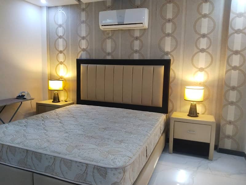 One bedroom VIP apartment for rent for short stay in bahria town 0