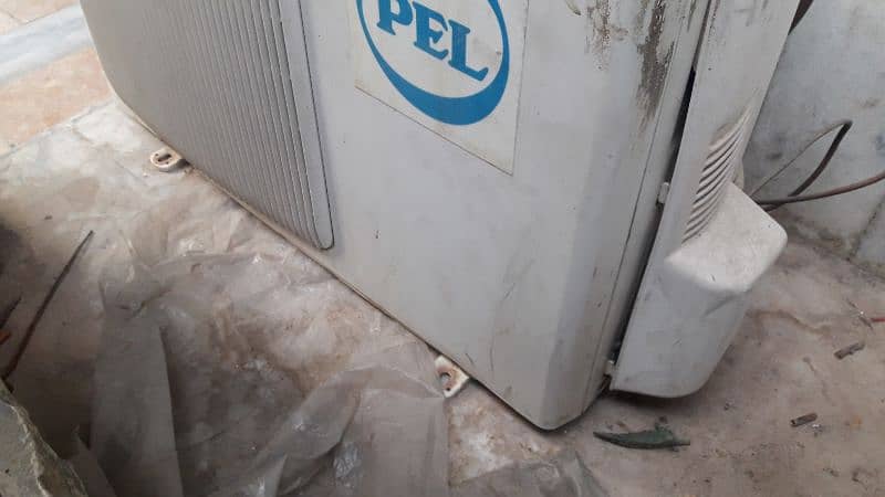 PELL AC NON-INVERTER GOOD CONDITION WITH BOX 8