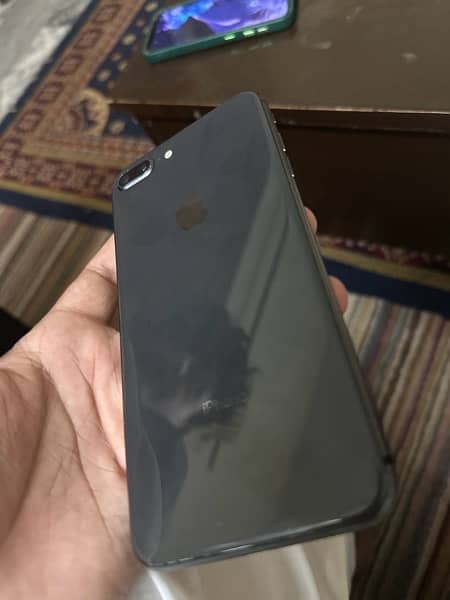 iPhone 8 Plus jv 64 gb 1