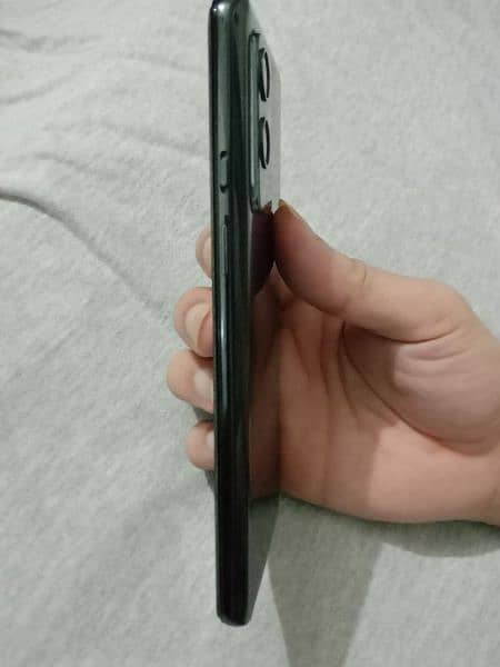 ONEPLUS 9 IN EXCELLENT CONDITION WITH GREEN LINE IN PANEL(8/128 GB) 5