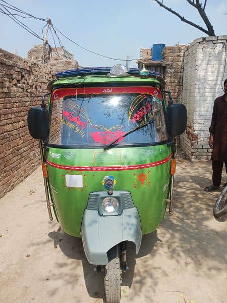 Auto rickshaw supreme family 1