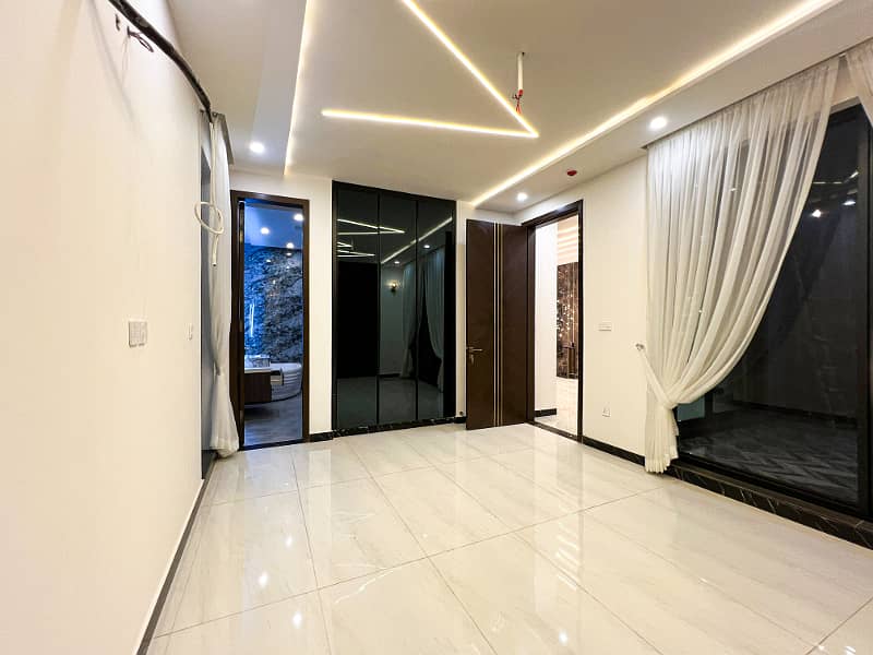 Most Luxurious Design 10 Marla House With Full Basement Available For Sale In DHA Phase-6 47