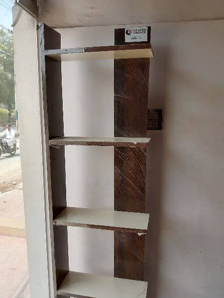 CORNER BOOK SHELVE 3