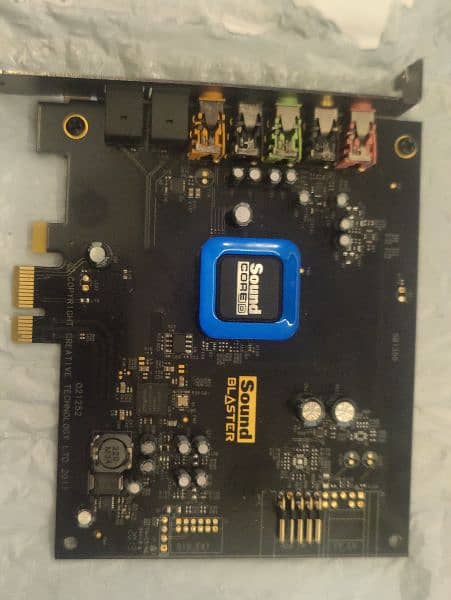 creative sound blaster Recon 3D Sb1350 PCI internal sound card. 0