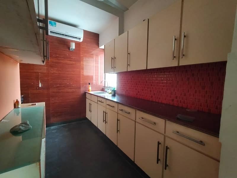 1 Kanal Upper Portion With Separate Gate Available For Rent 1