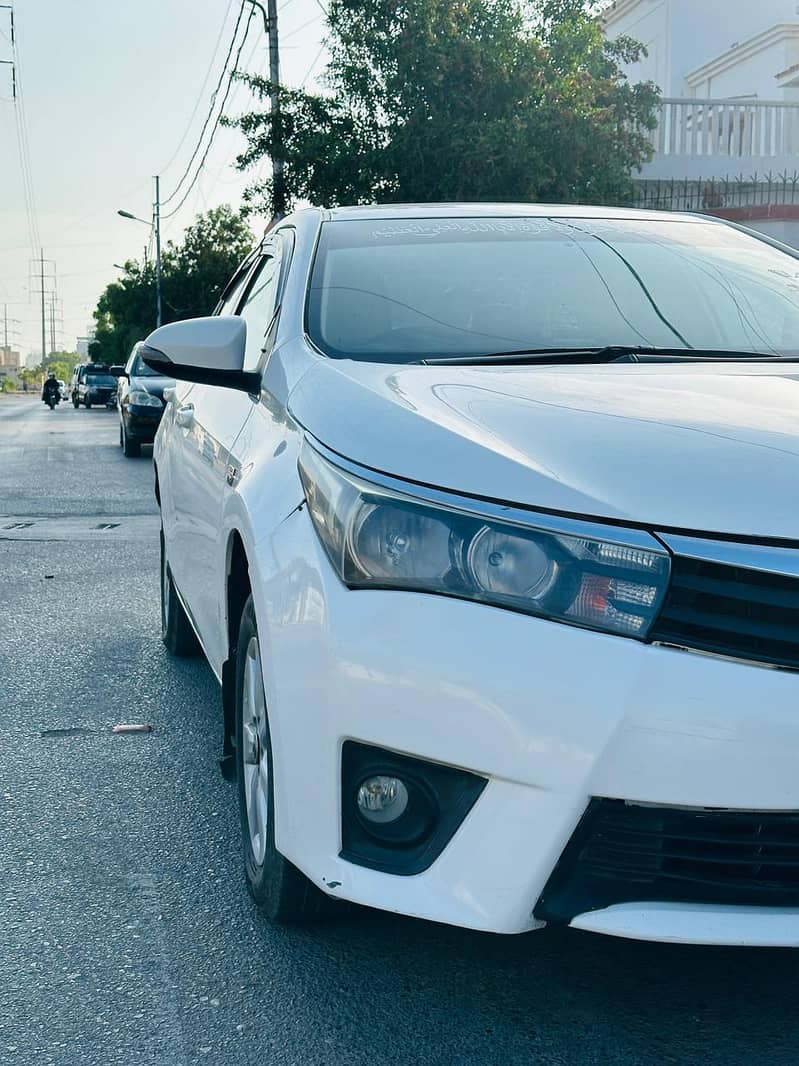 Toyota Corolla Altis 2017 3