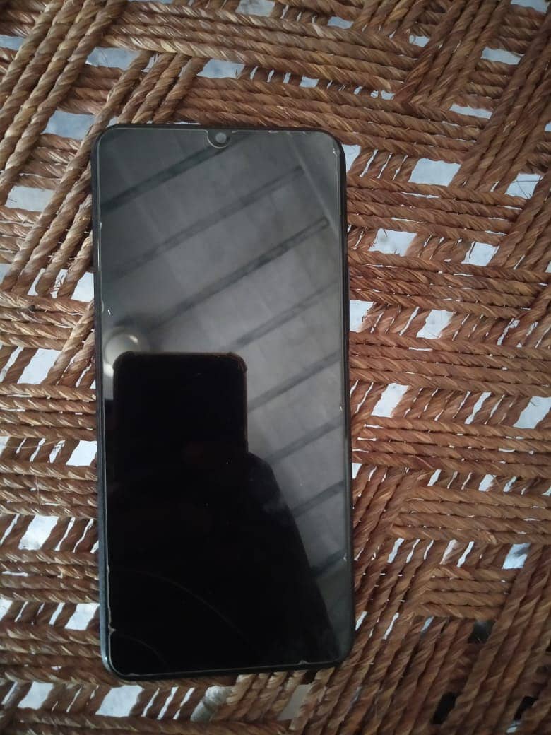 vivo y20 black color men hai 0